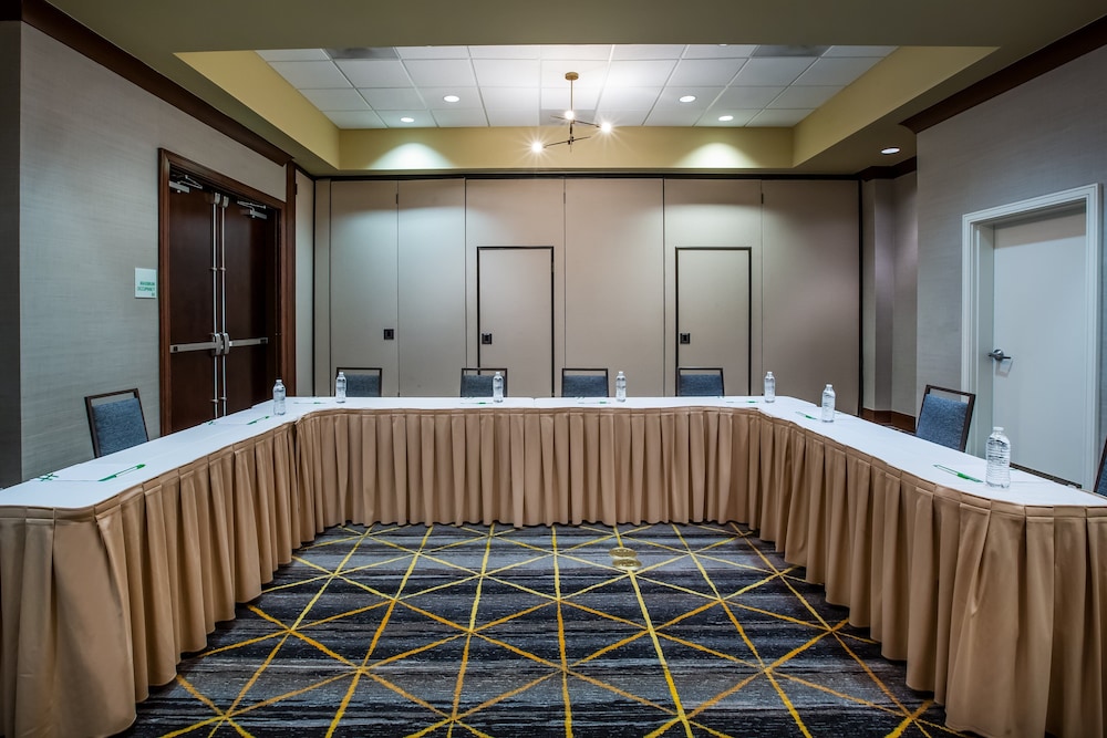 Holiday Inn Gulfport Airport 39/46