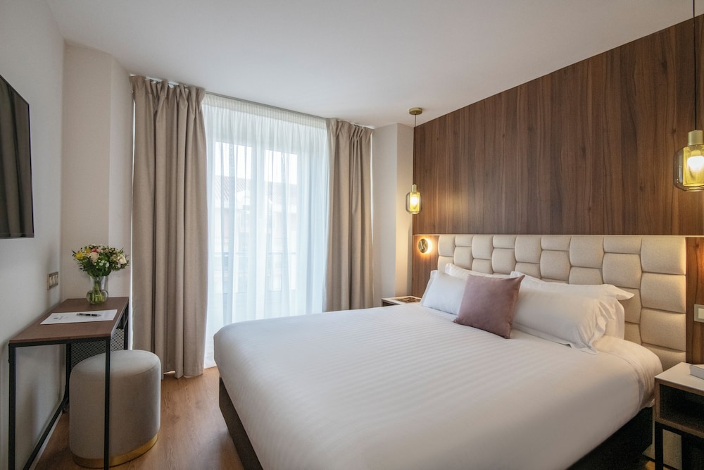 RENOVATED, DELUXE