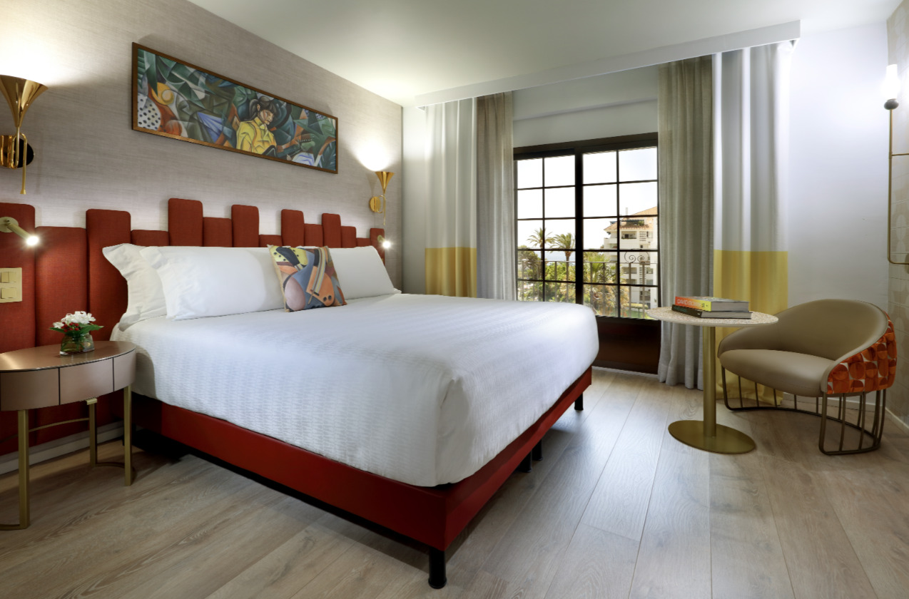 Classic, Single, Double Bed 2/7