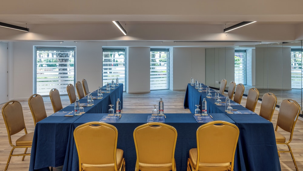 Ohtels Gran Hotel Almeria 36/50