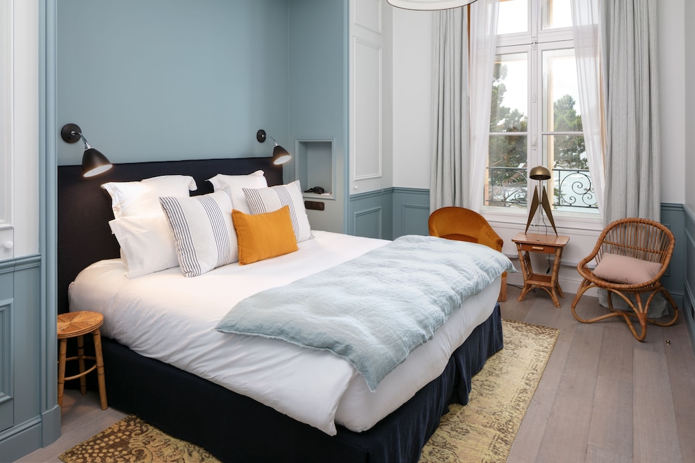 COMFORT, DOUBLE OR TWIN BED, SEA VIEW, MAIN BUILDING