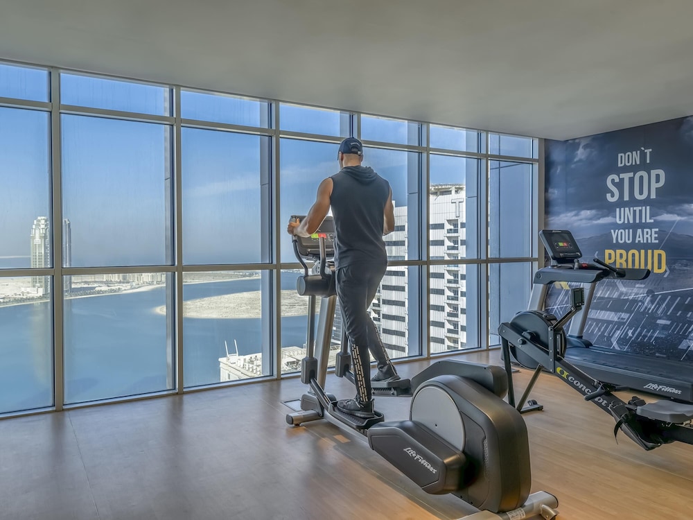 Pullman Hotel Sharjah 41/63