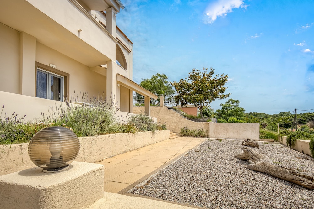 Armeno Resort 44/49