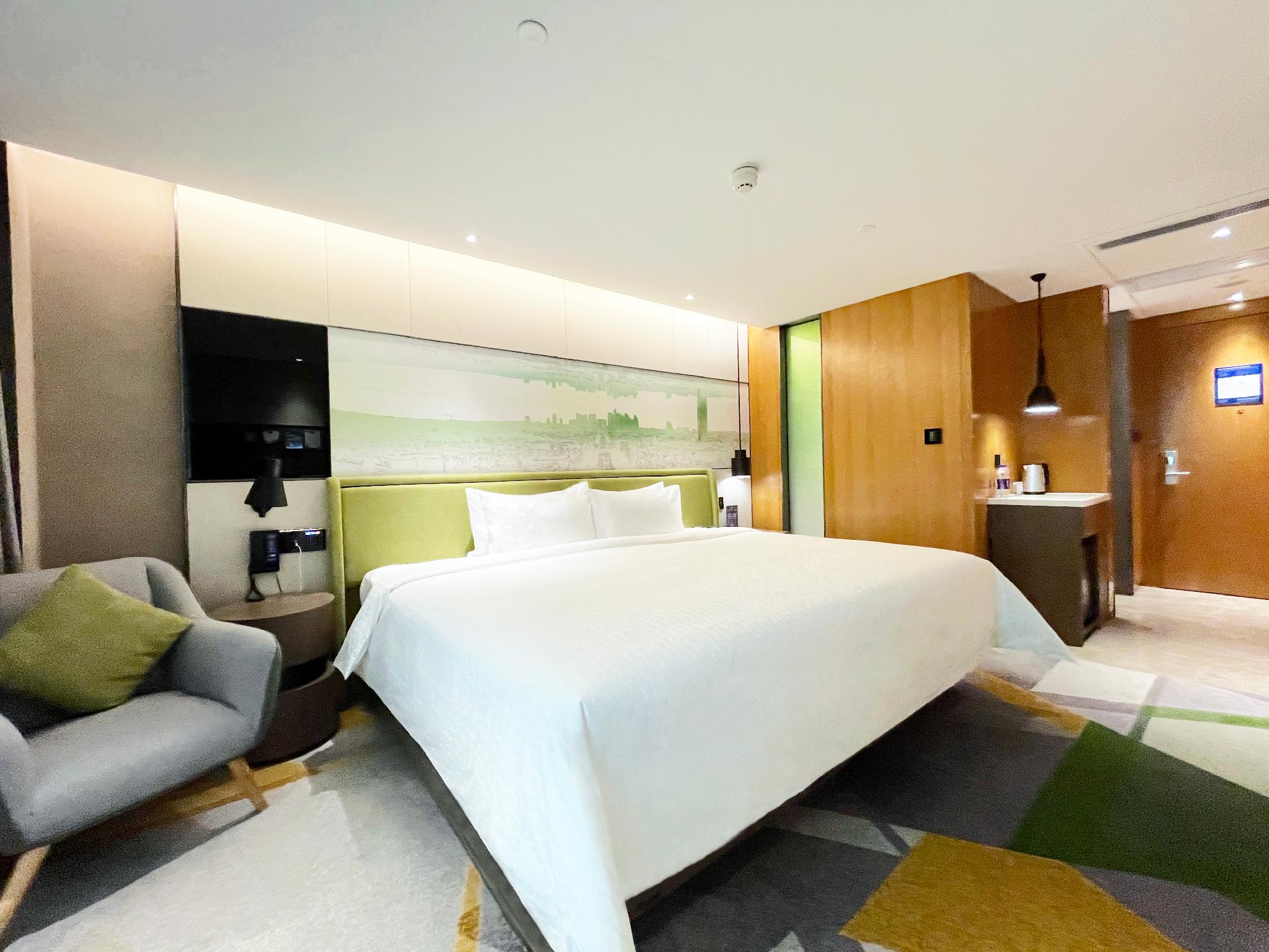 HOLLYWOOD, DOUBLE BED