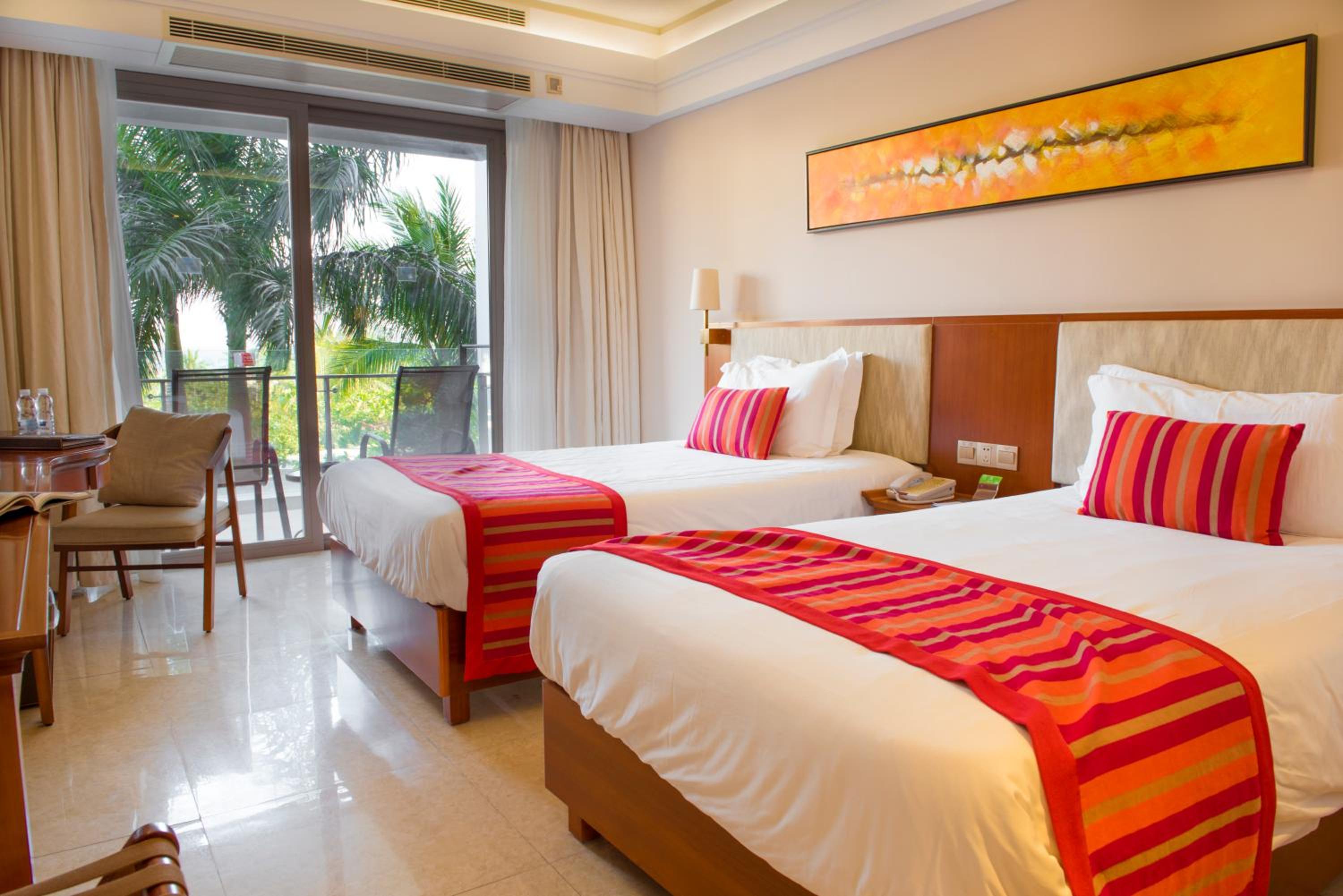 sanya seacube holiday hotel