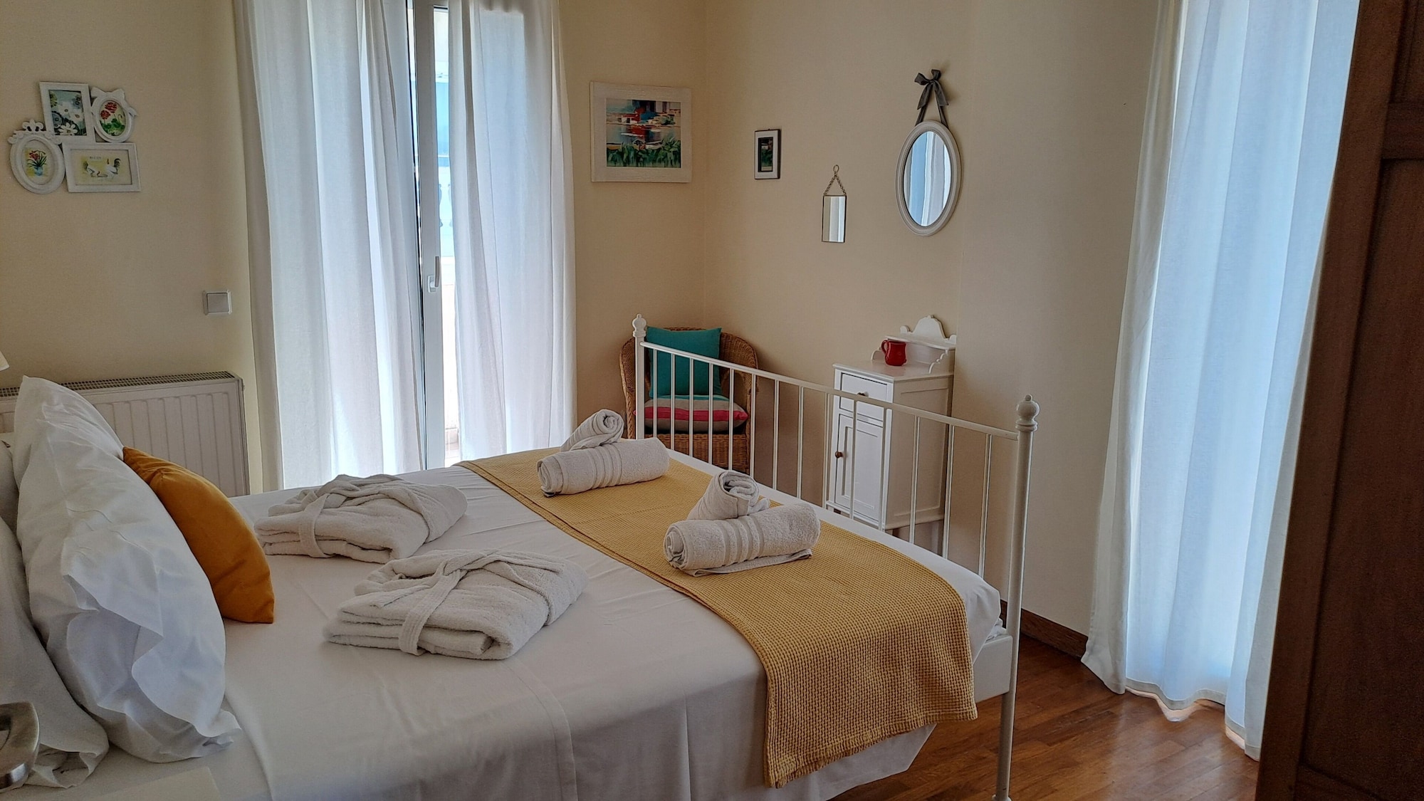 3 BEDROOMS, LUXURY, APARTMENT