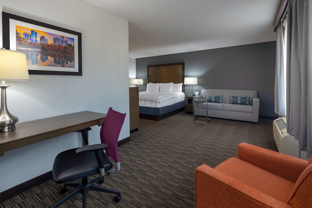 La Quinta Inn & Suites by Wyndham Atlanta Douglasville 44/53