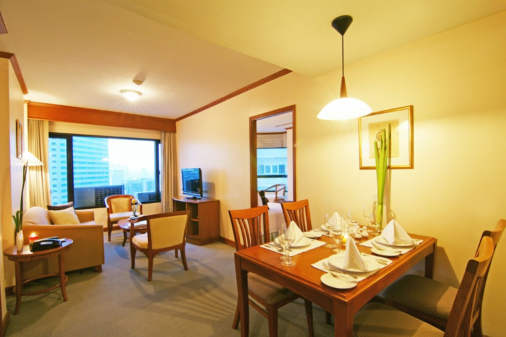 GRAND DIAMOND SUITES 50/71