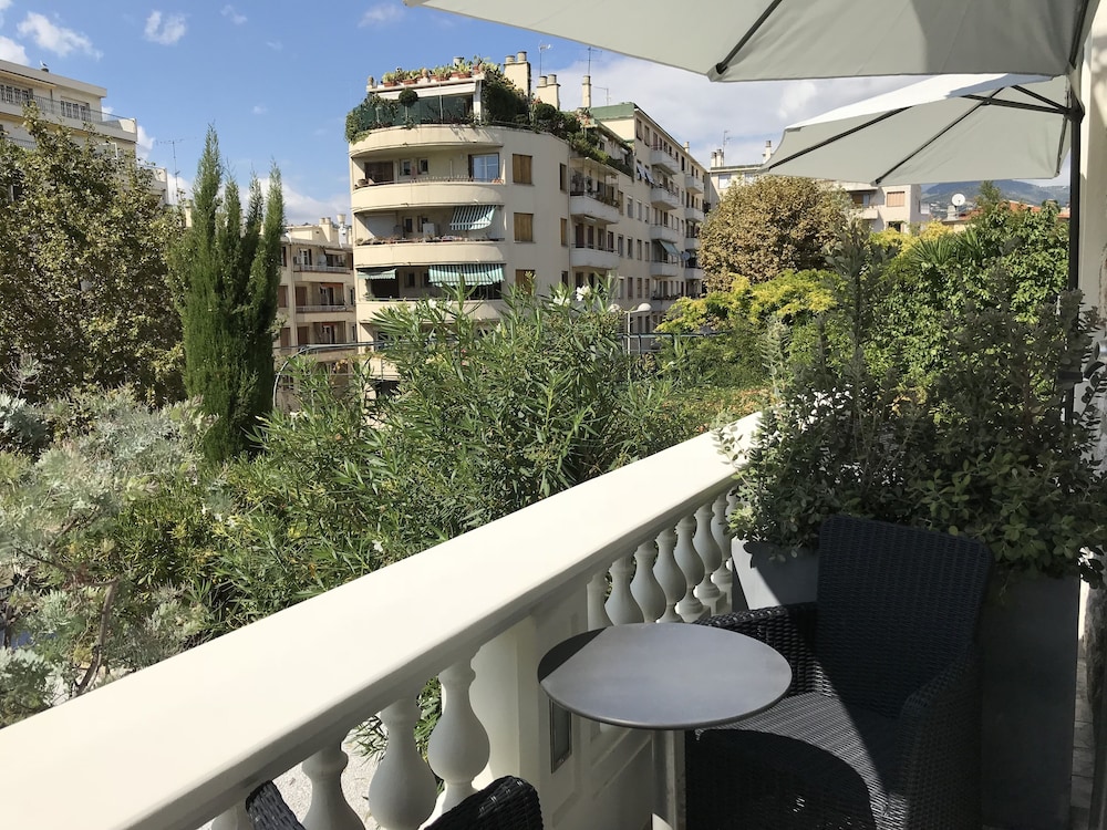 Villa le Nid 43/50