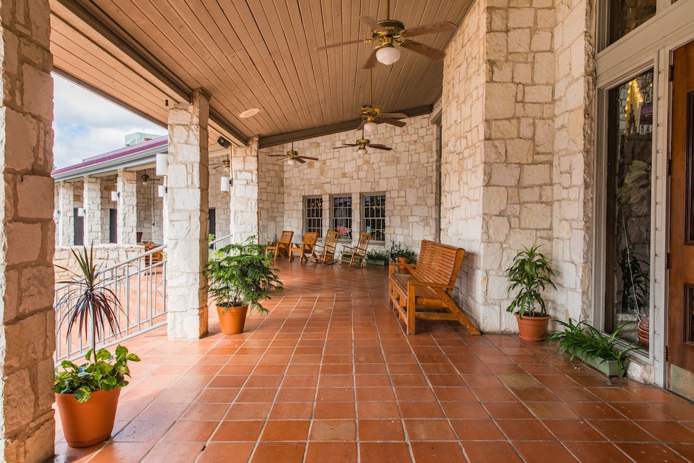 Y O Ranch Resort Hotel 27/55