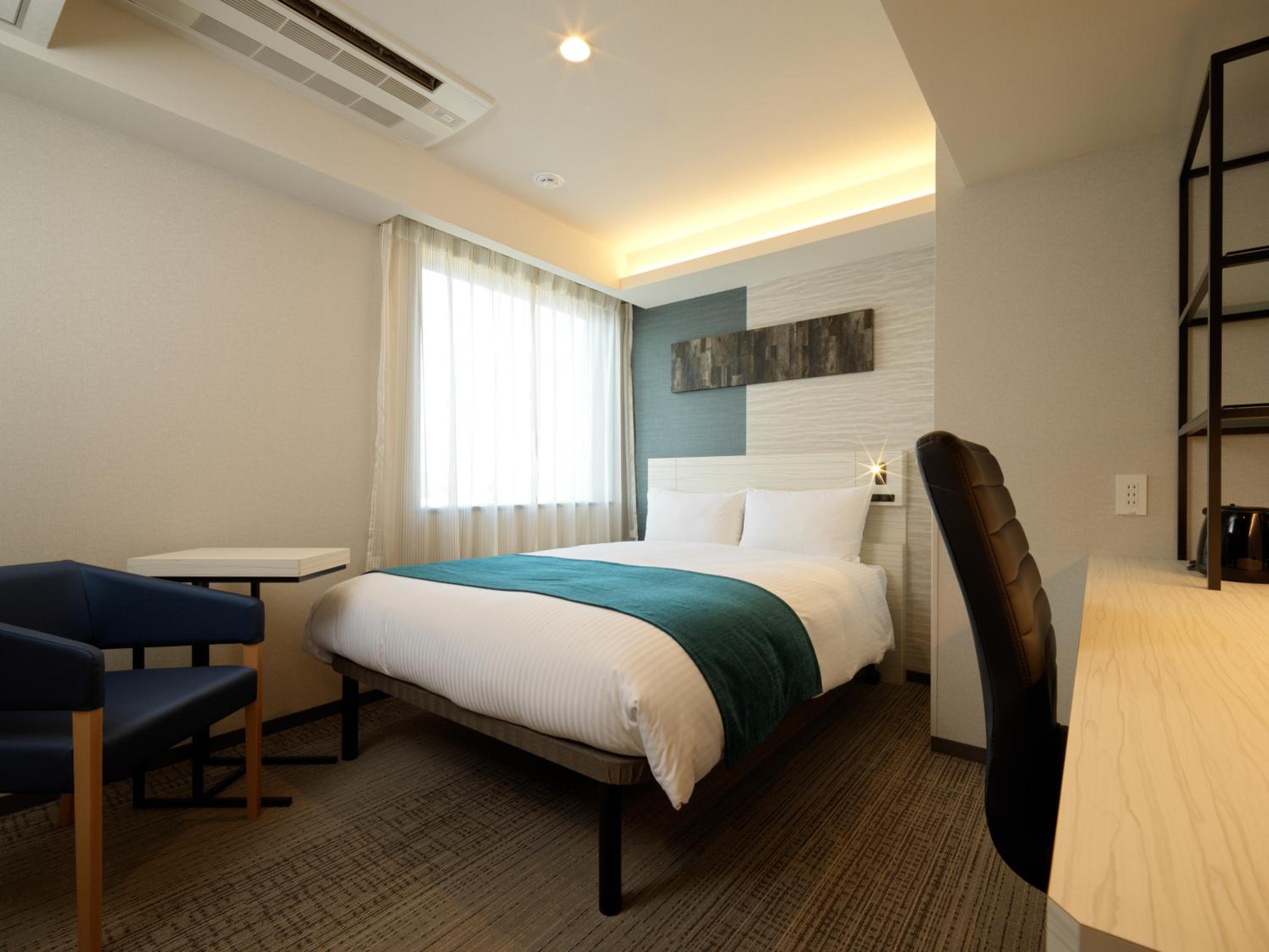 TOWER, DOUBLE BED