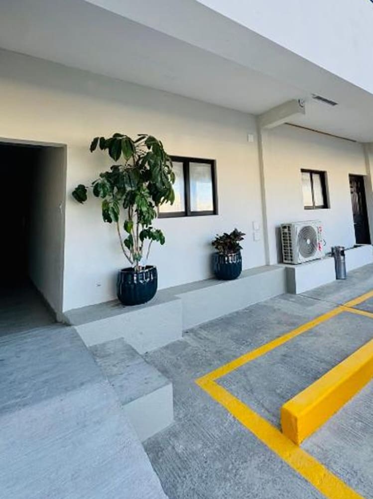 Capital O Hotel Jazuli, San Jose del Cabo 41/45