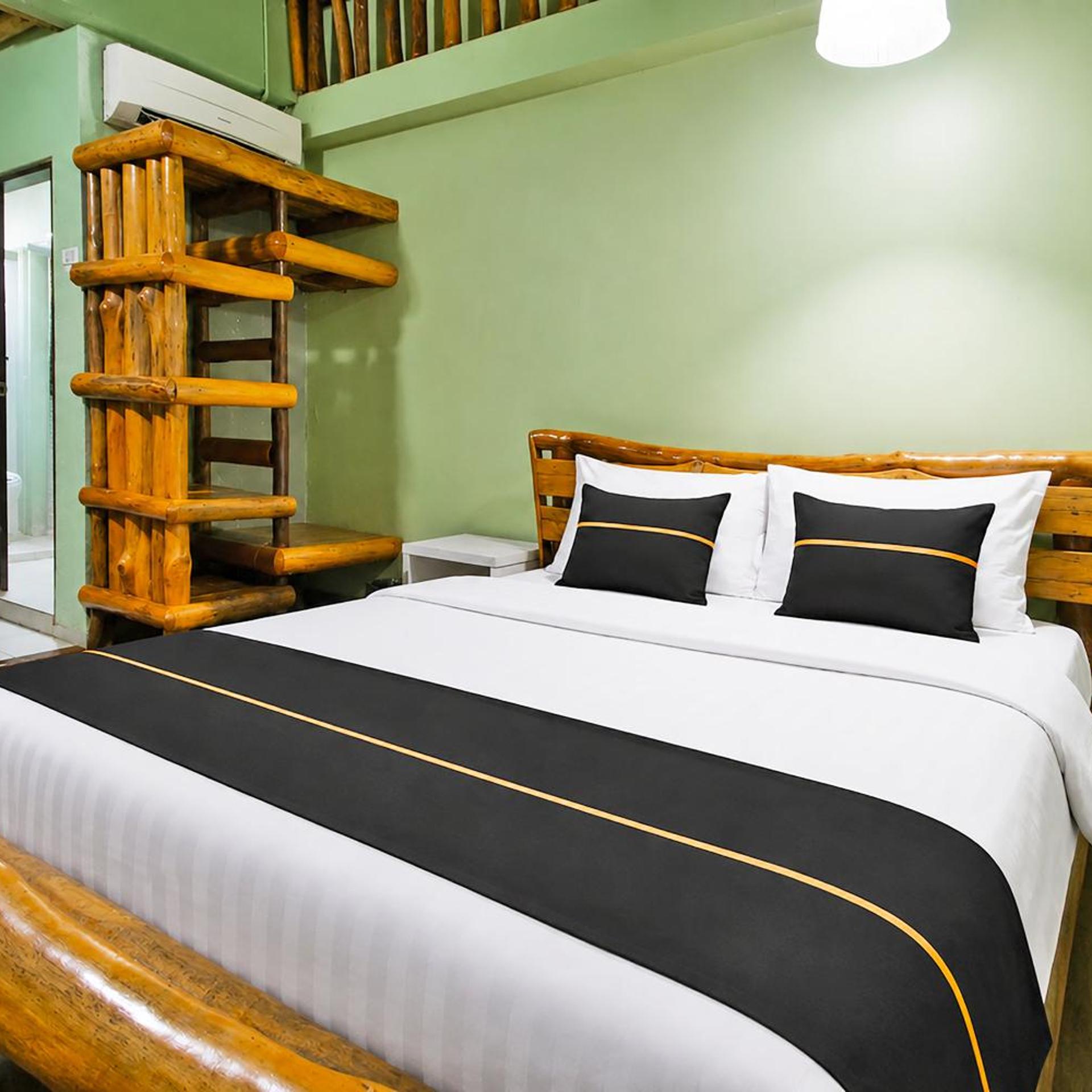 OYO 89411 900 Inn 17/50