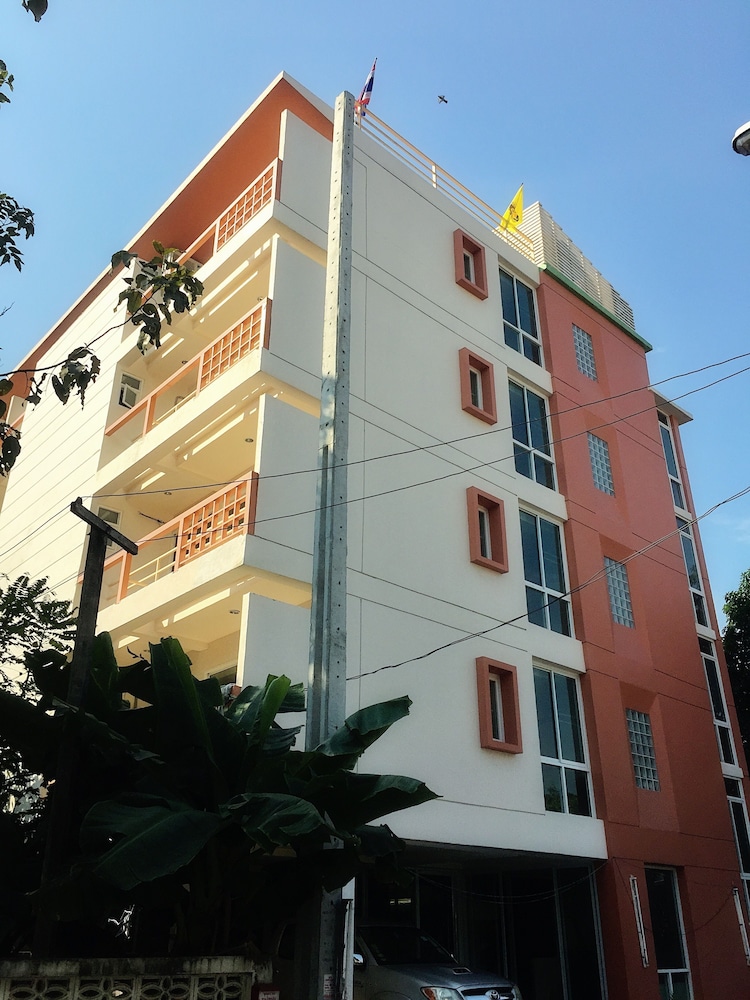 Sasi Place 4/65