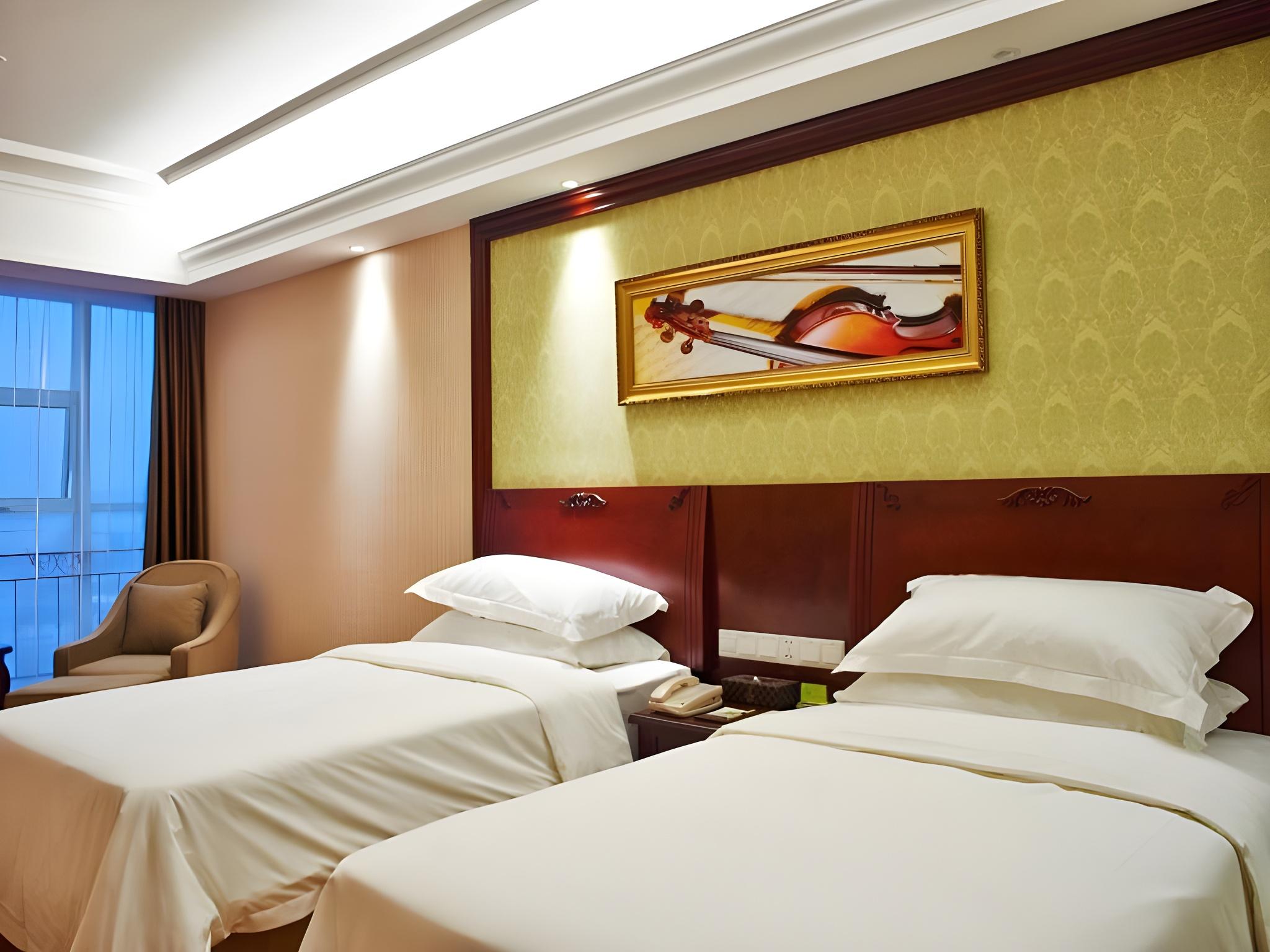Deluxe, Twin Beds