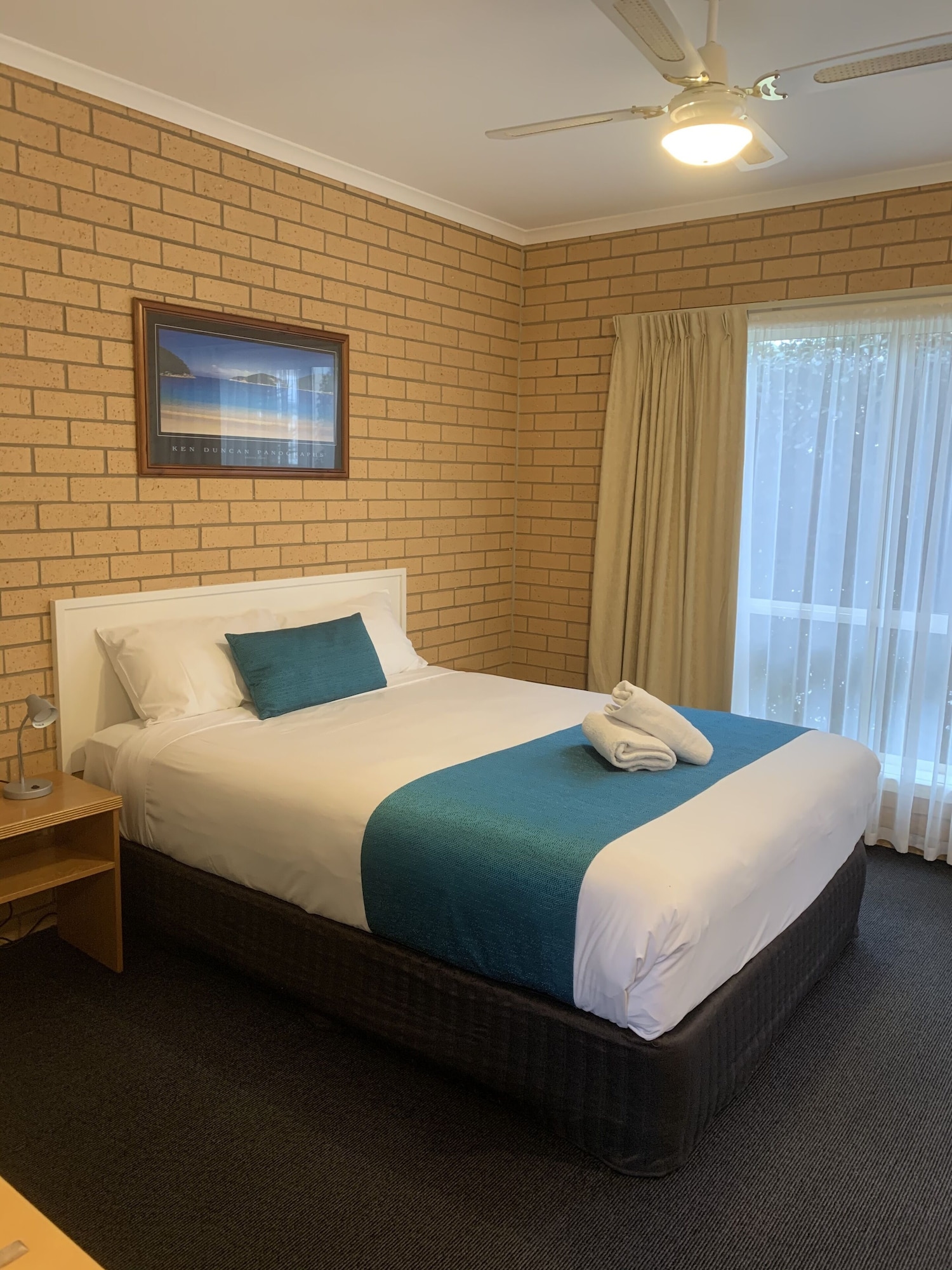 Room, Queen Bed