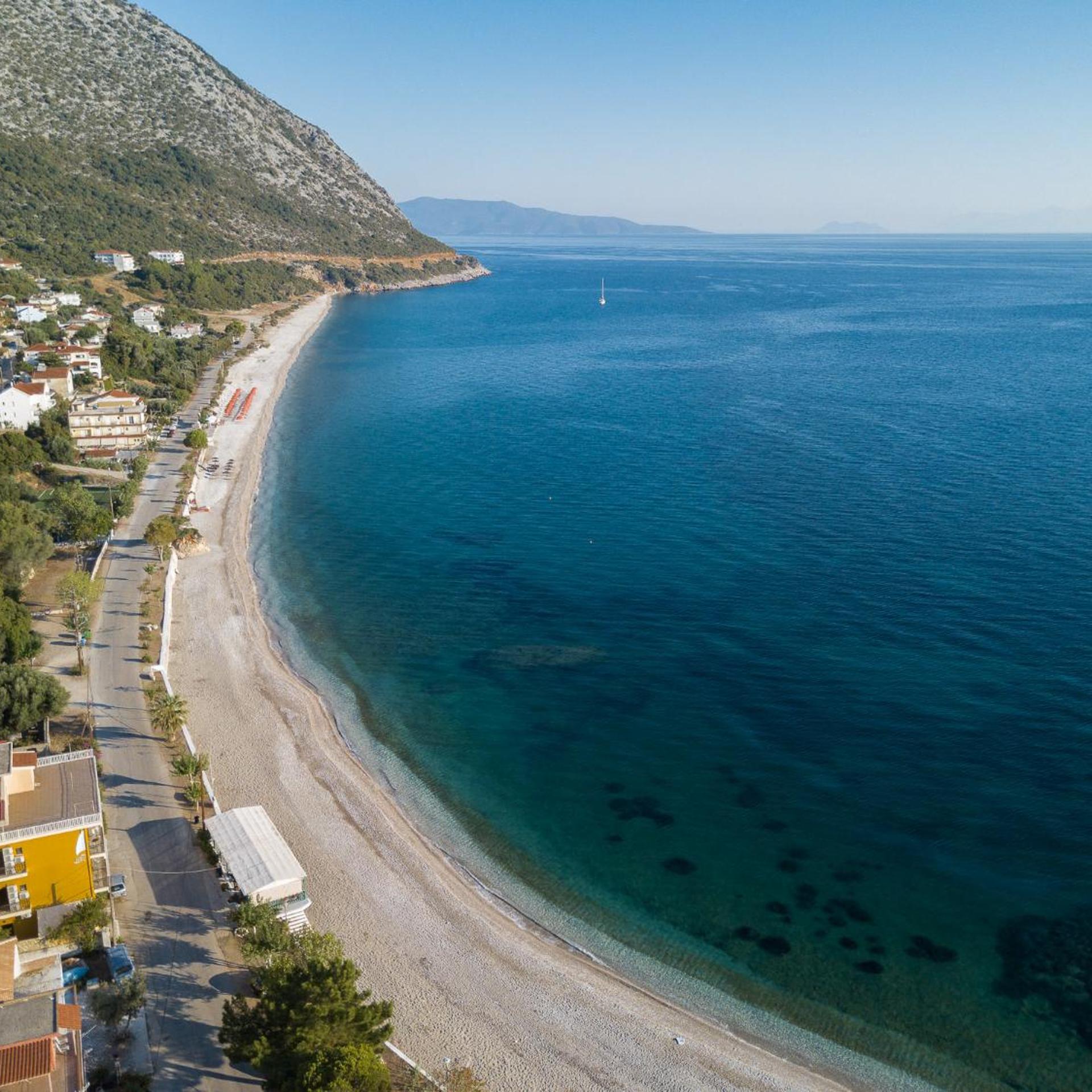 Akrogiali Studios Poros 9/15