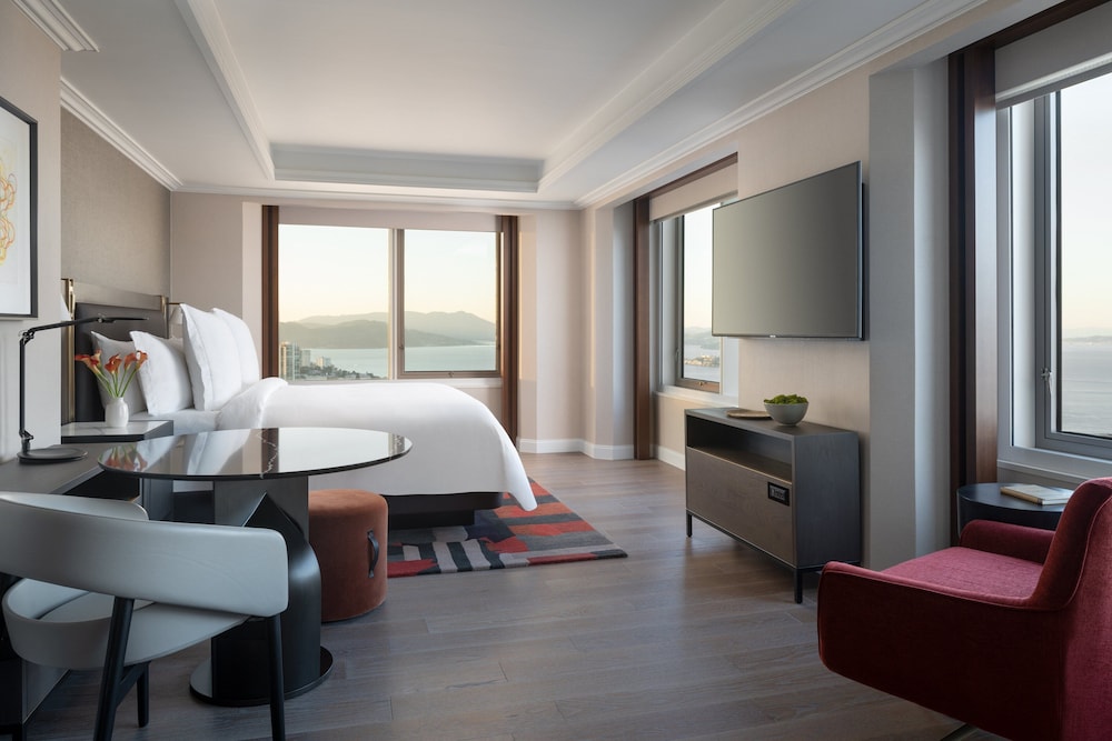 Four Seasons Hotel San Francisco at Embarcadero 29/50