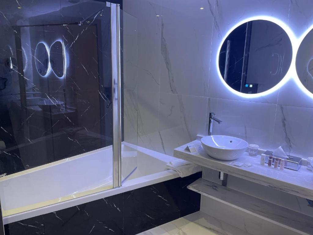 غرفة بسرير كوين، Brit Hotel Paris Orly 6/6