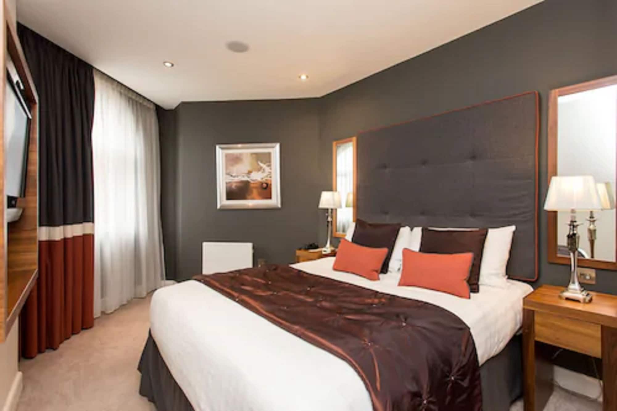 APARTMENT, KING BED