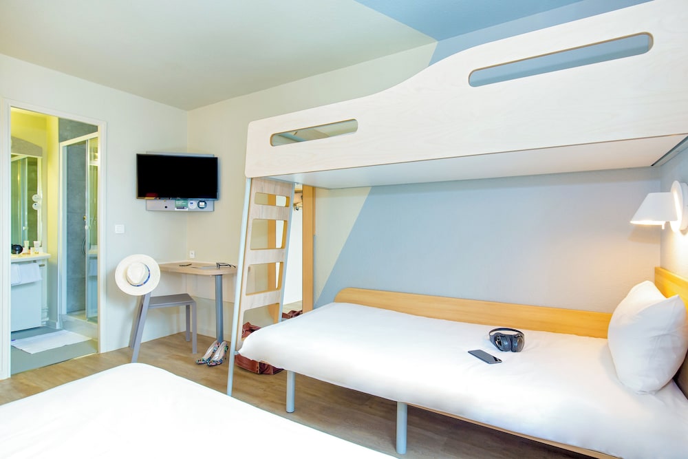 Family, Double and Twin Beds