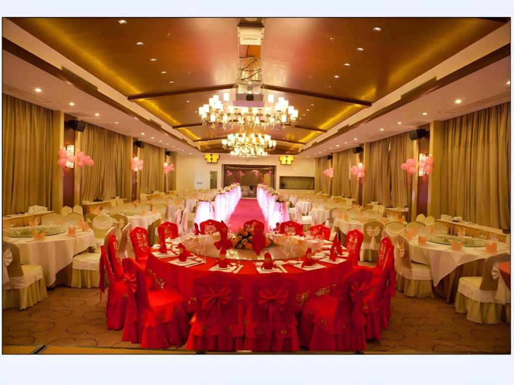 Yiyuan Xuanyu Hotel 31/45
