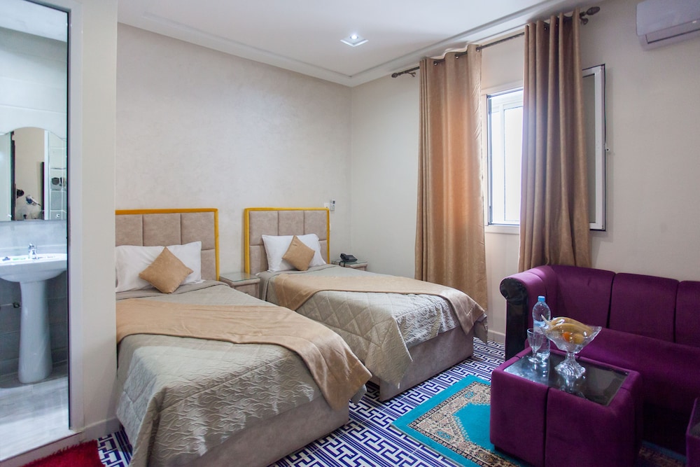 HOTEL MAMORA 24/72