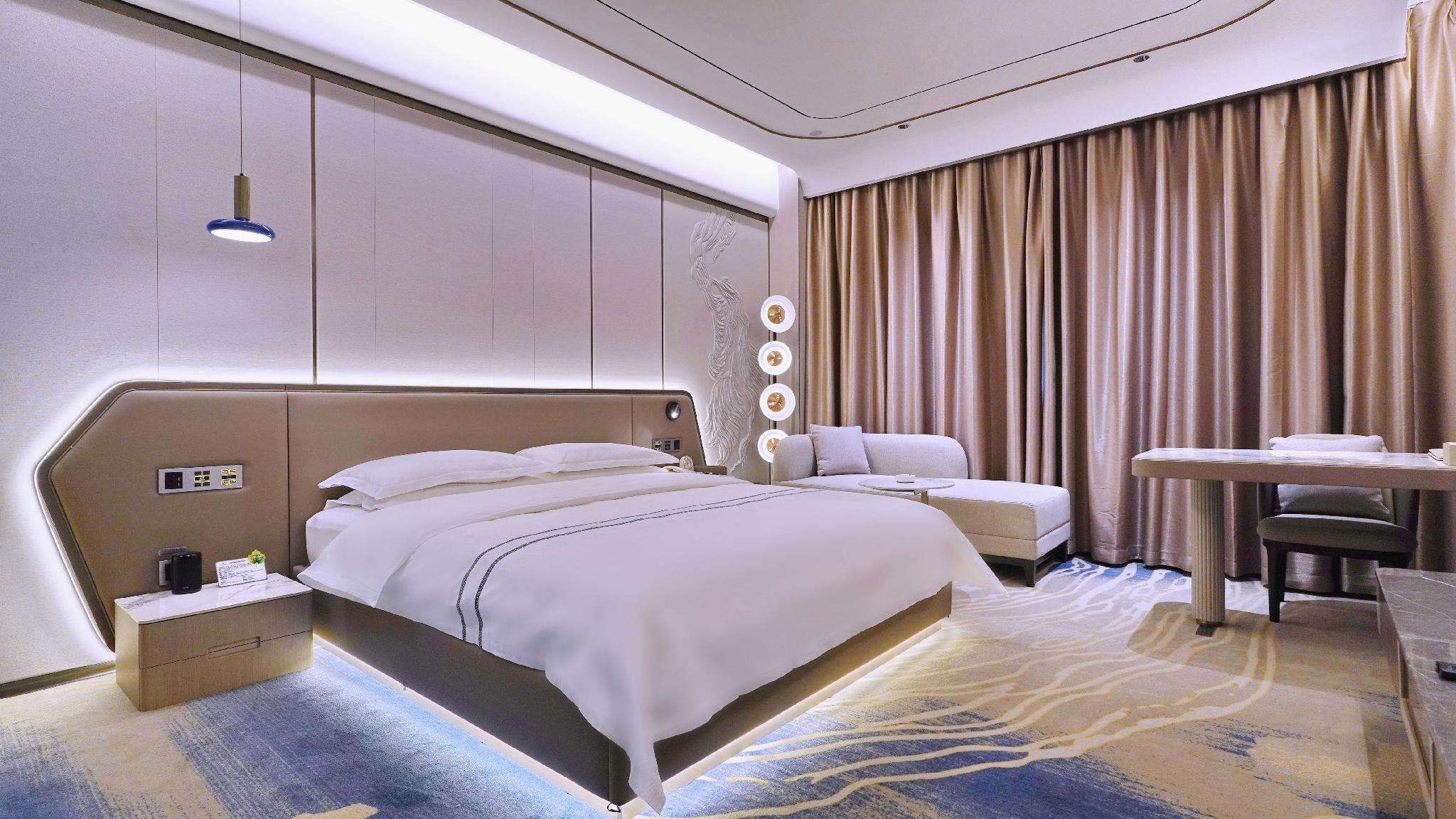 Royal International Hotel 20/30