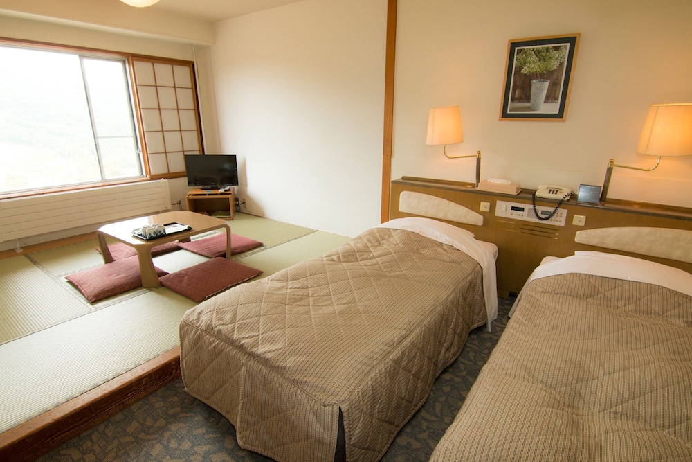Madarao Kogen Hotel 6/28