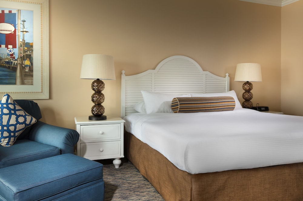 Kemah Boardwalk Inn 16/50