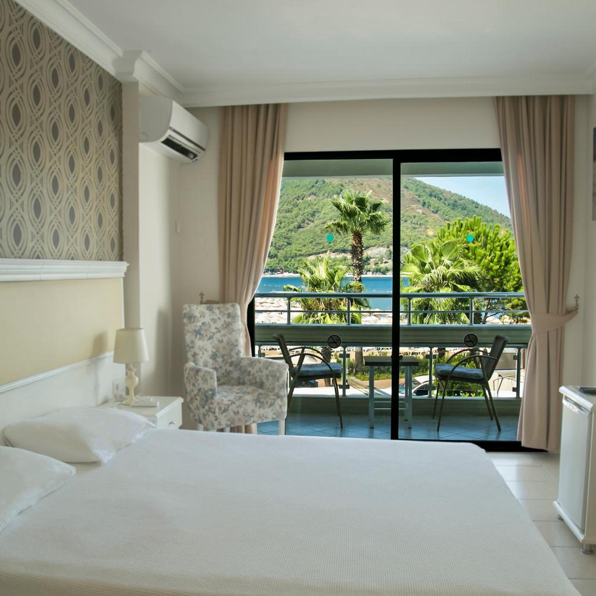 Chateau de Ville Hotel 17/53