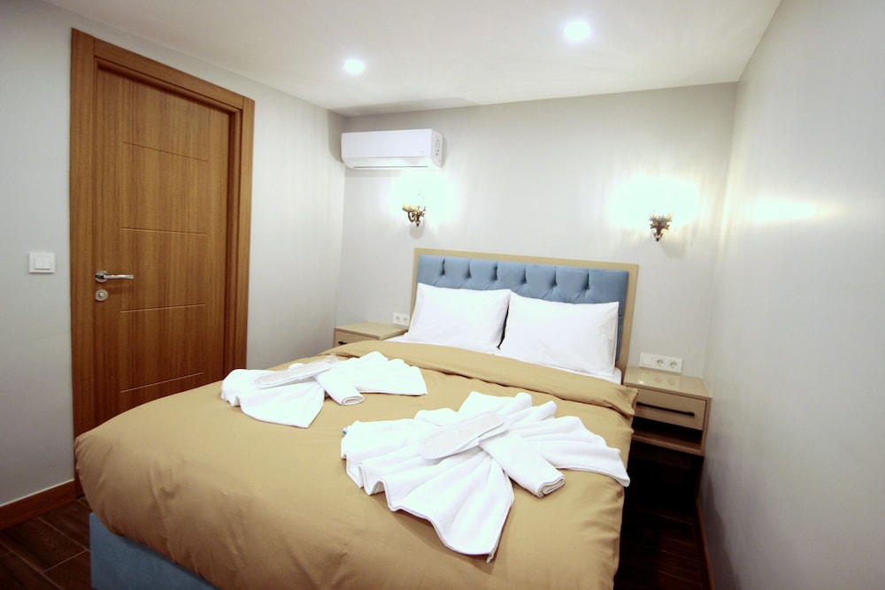 Hira Hotel 29/57