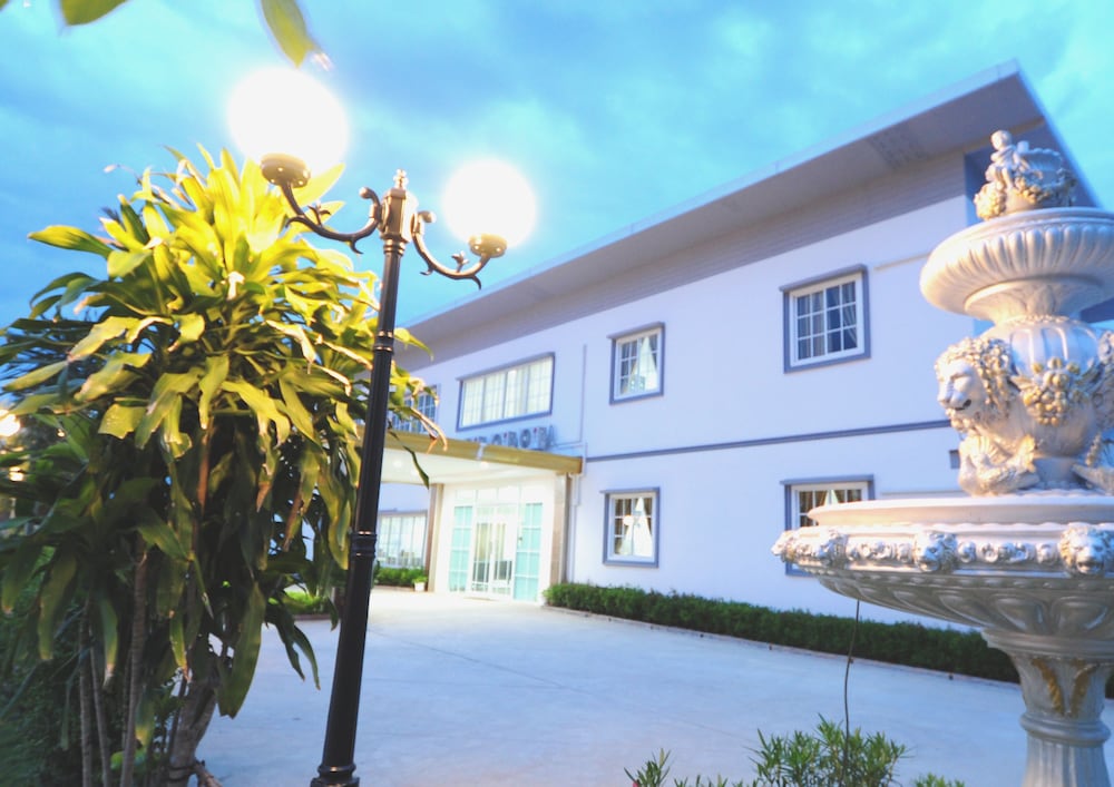 Montara Hotel & Resort Korat 2/30