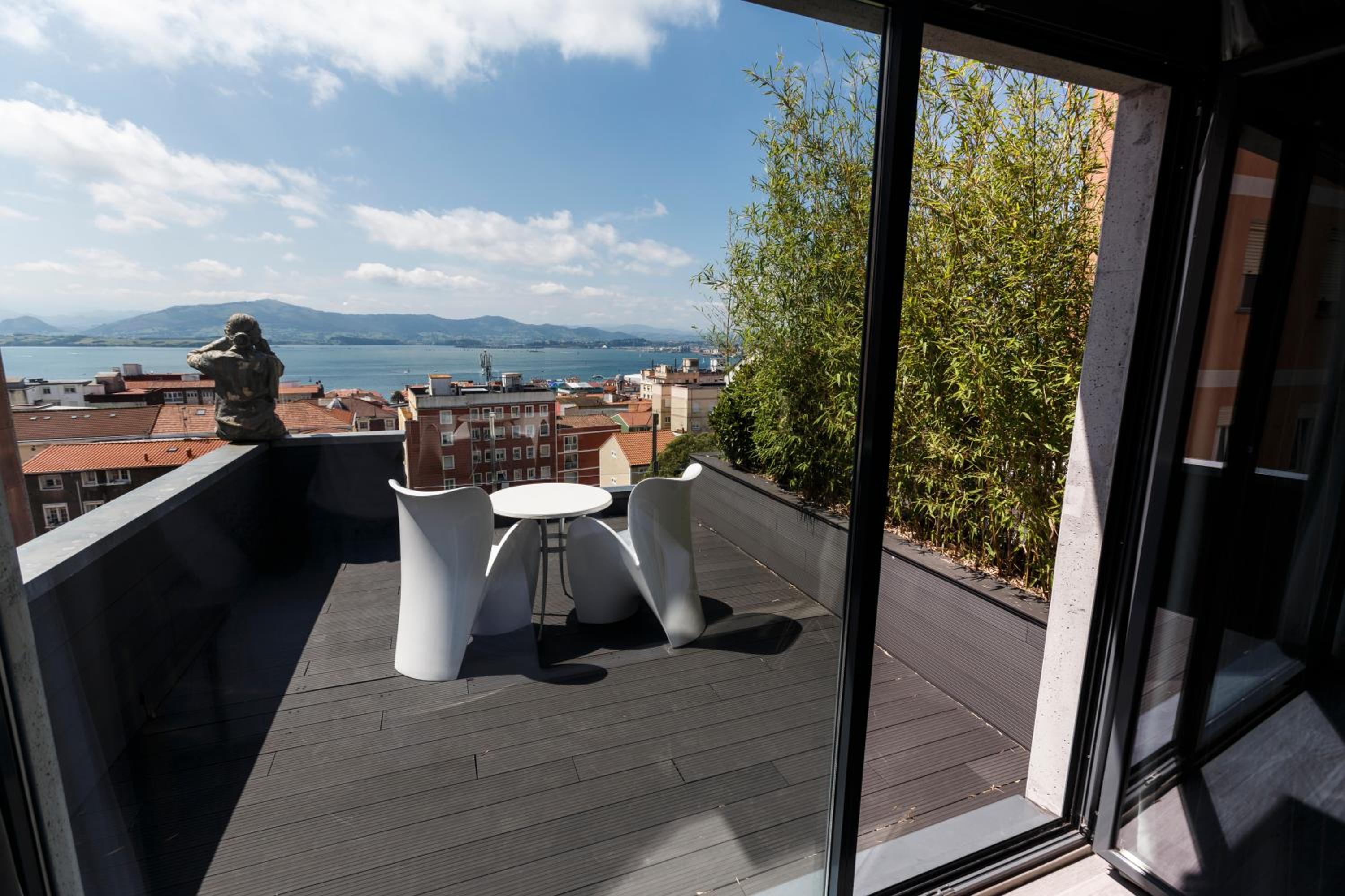 غرفة بسرير مزدوج بشرفة، Hotel Art Santander 10/10