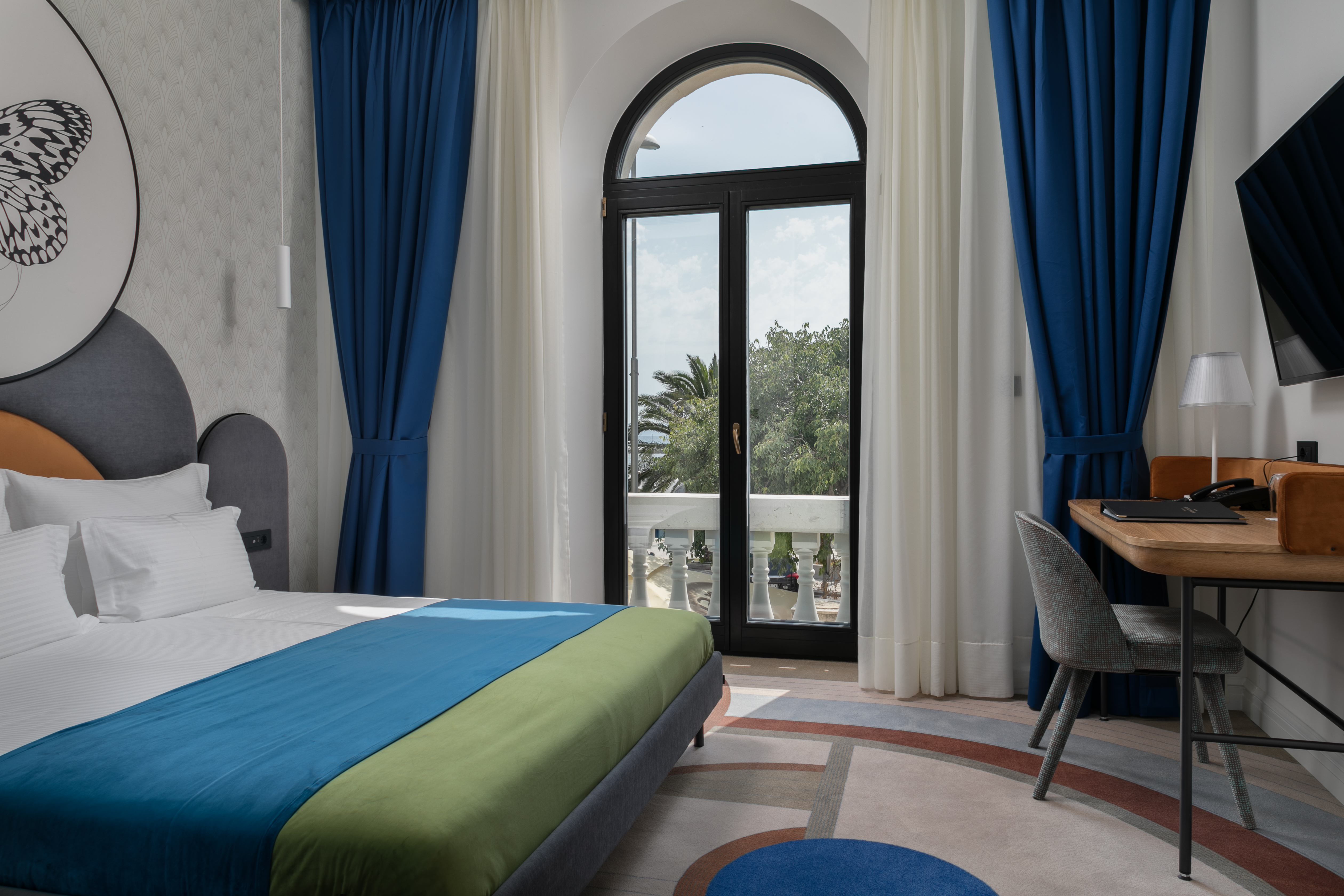Superior, Double Bed, Lateral Side Sea View