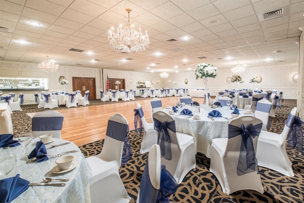 Ramada by Wyndham Vineland Millville Area 23/32
