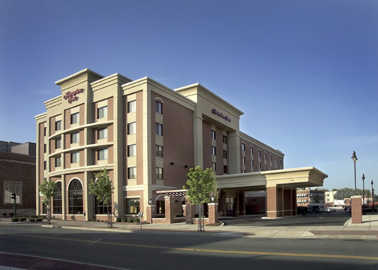 Hampton Inn Schenectady 1/48