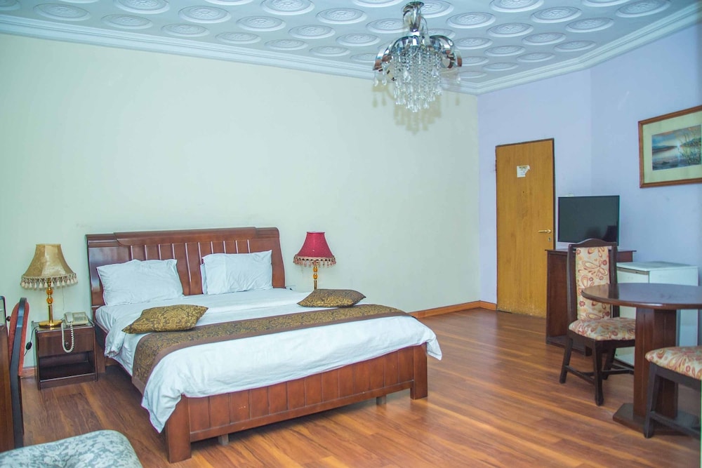 Muriela Hotels 15/45