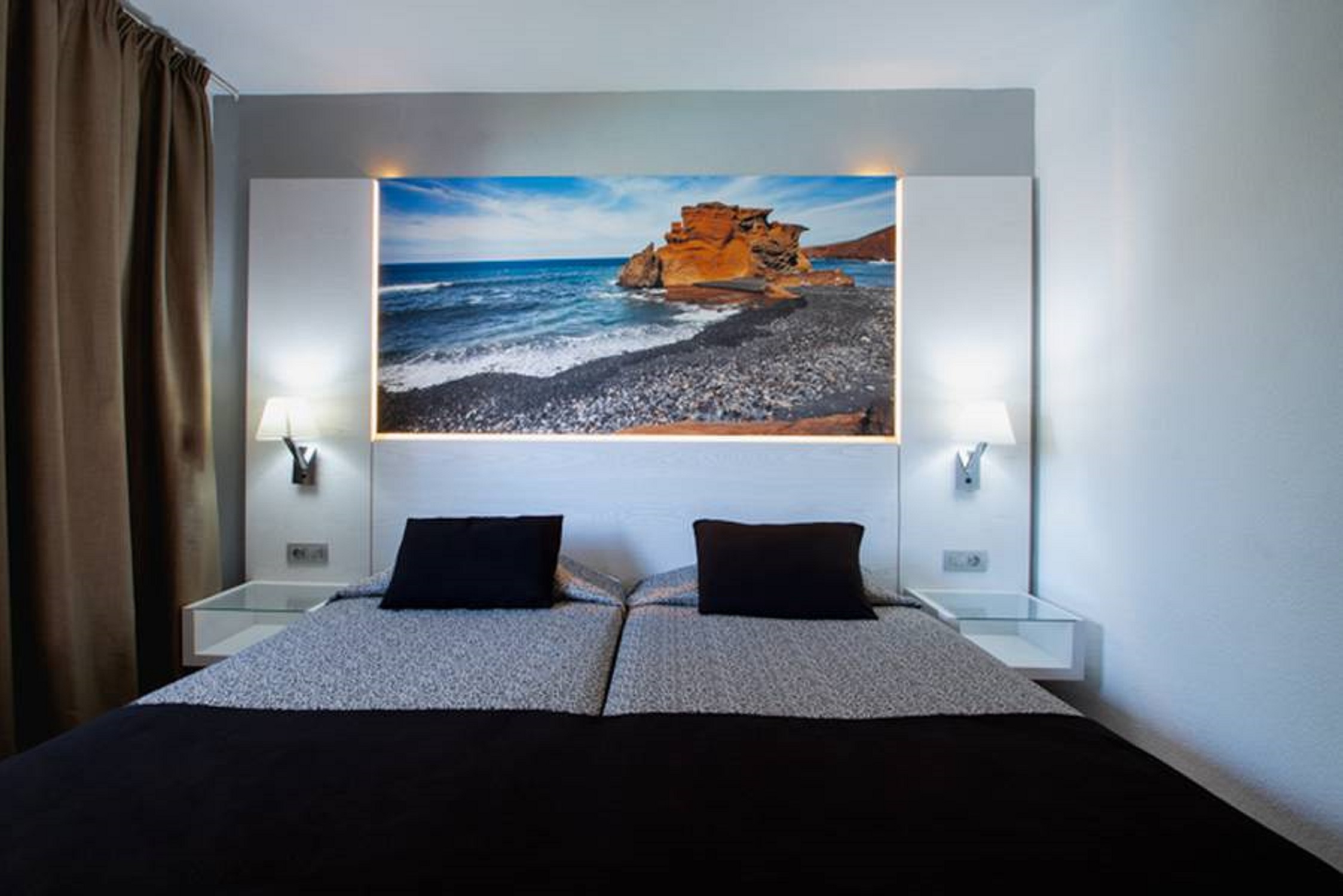 Hl Paradise Island Aparthotel 7/35