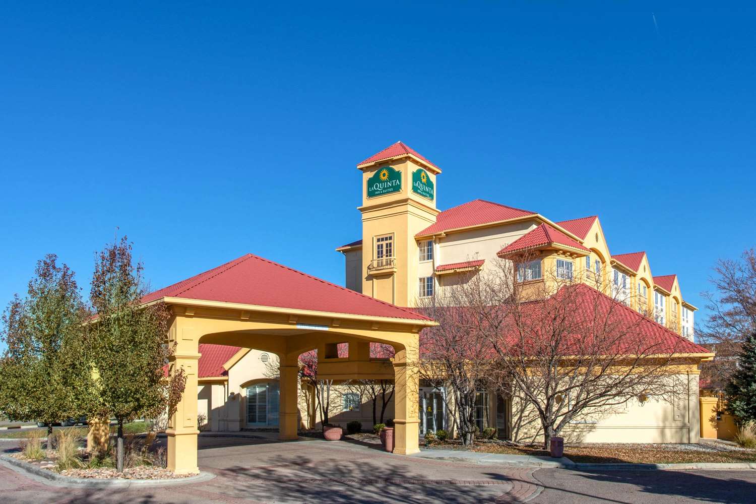 La Quinta Inn & Suites by Wyndham Denver Southwest Lakewood 8/43