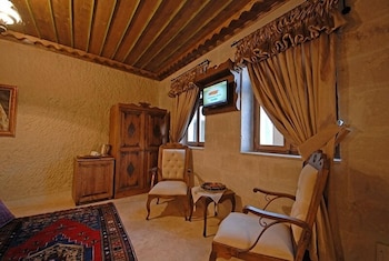 Phocas Cave Suites 52/71