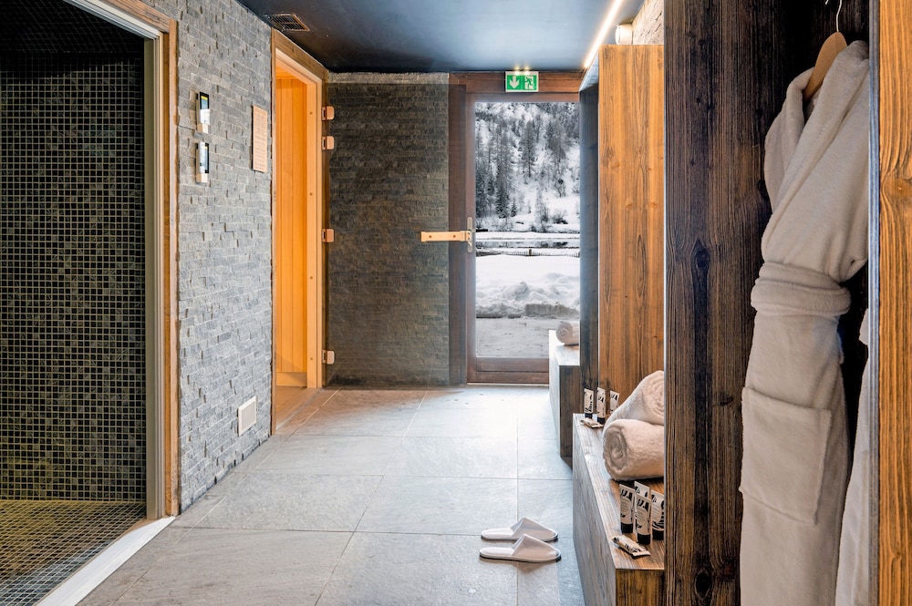 Tetras Lodge 35/35