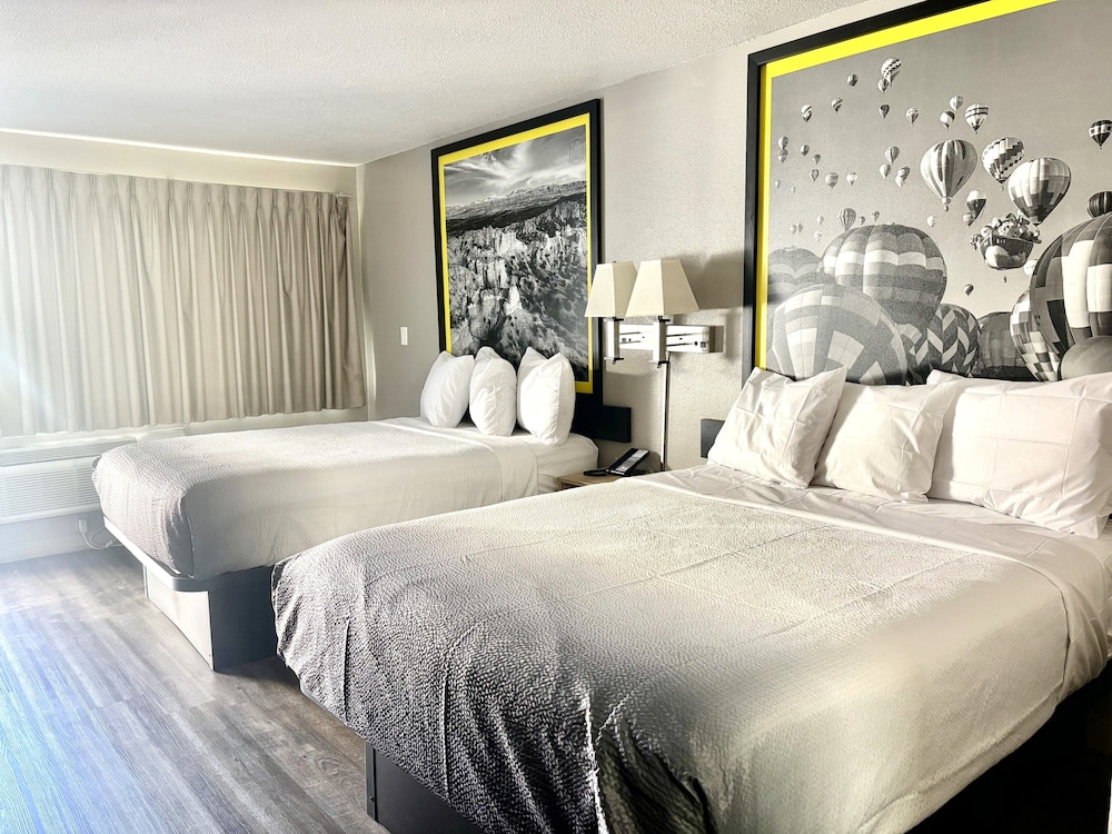 Room, 2 Queen Beds