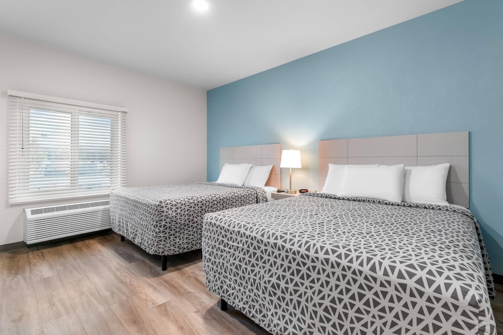 WoodSpring Suites Harrisburg Carlisle 18/51
