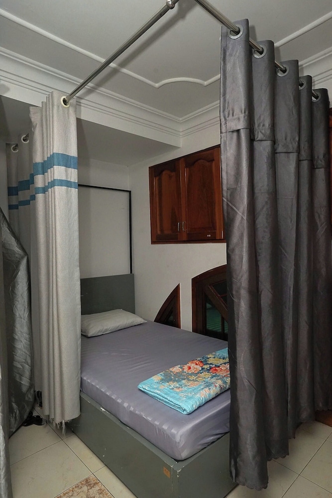 Sakura Hostel Saigon 69/85