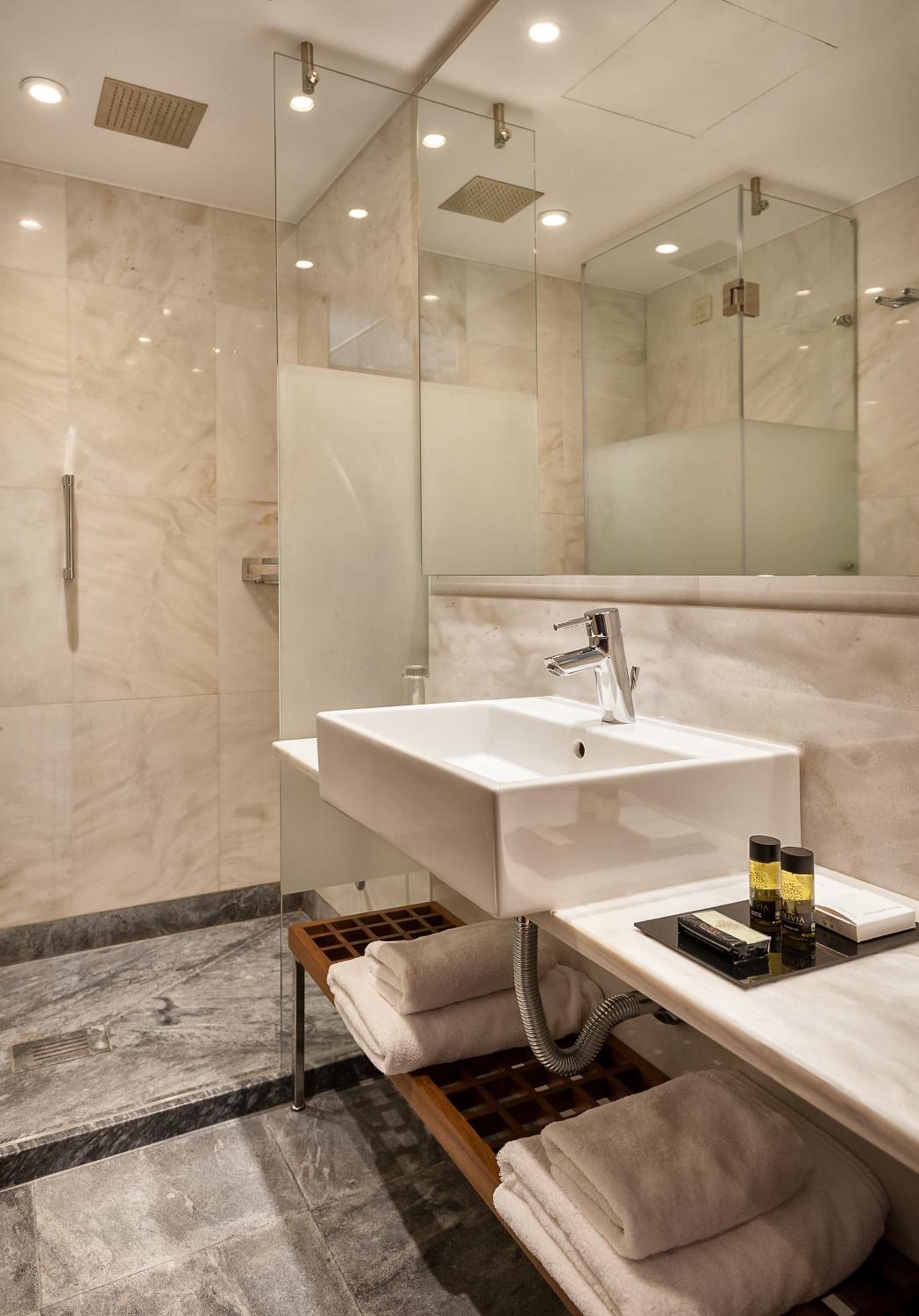 غرفة قياسية بسرير مزدوج أو سريرين منفصلين، Samaria Hotel 10/10