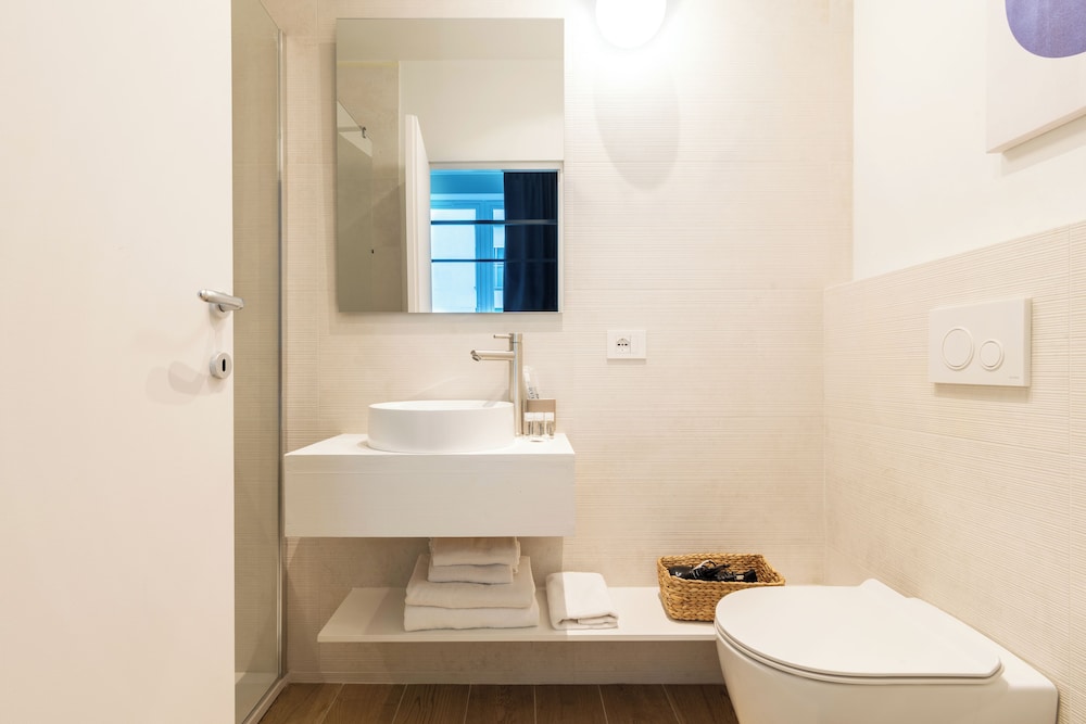 easyhomes - City Centre Suites 44/50