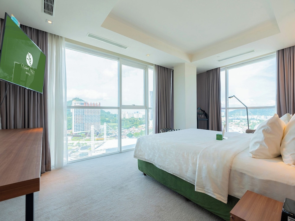 EXECUTIVE, SUITE