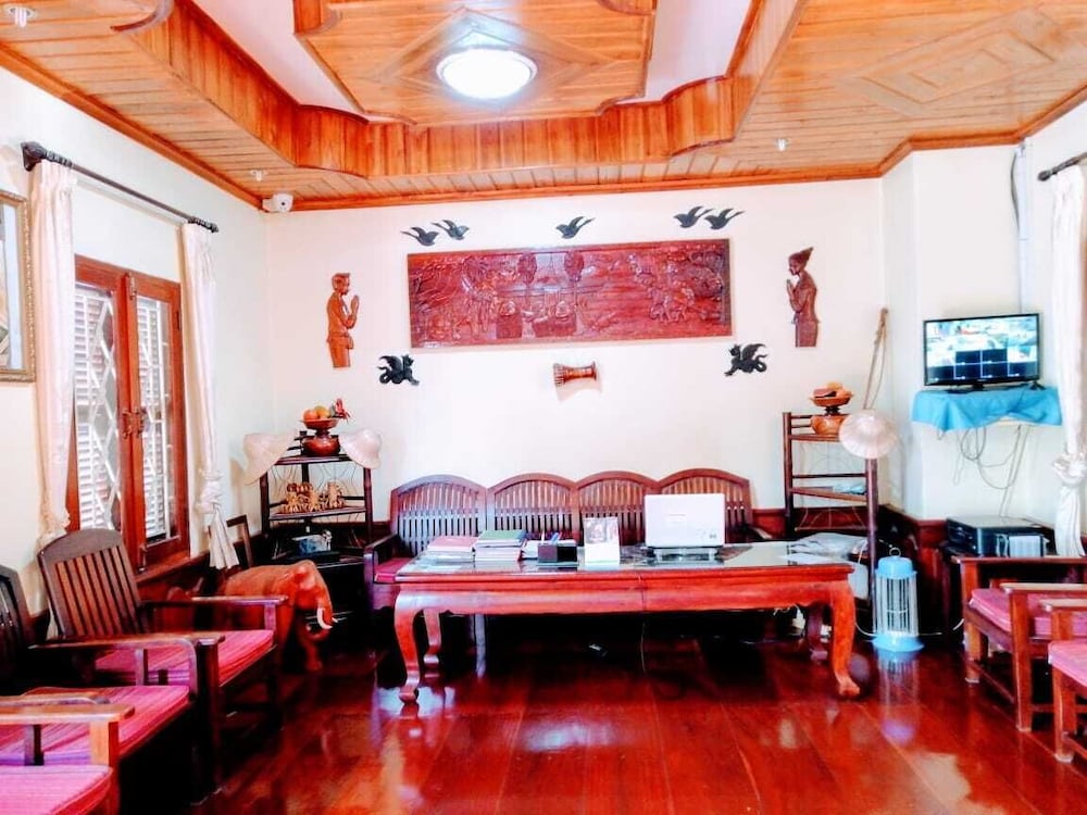 Phonepraseuth Guesthouse 45/69