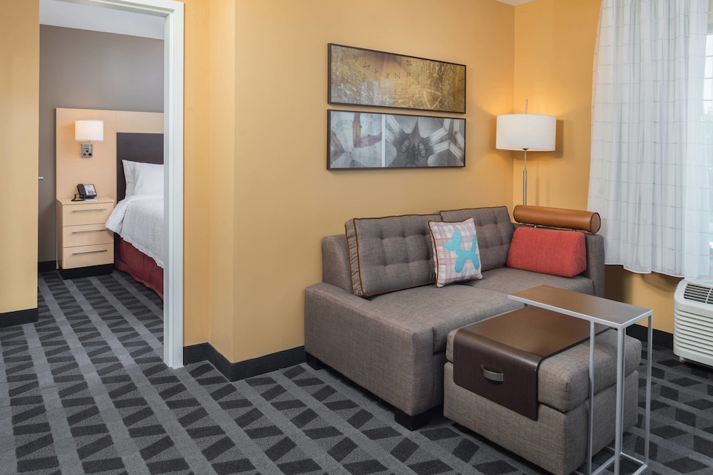 TownePlace Suites by Marriott New Hartford 26/48